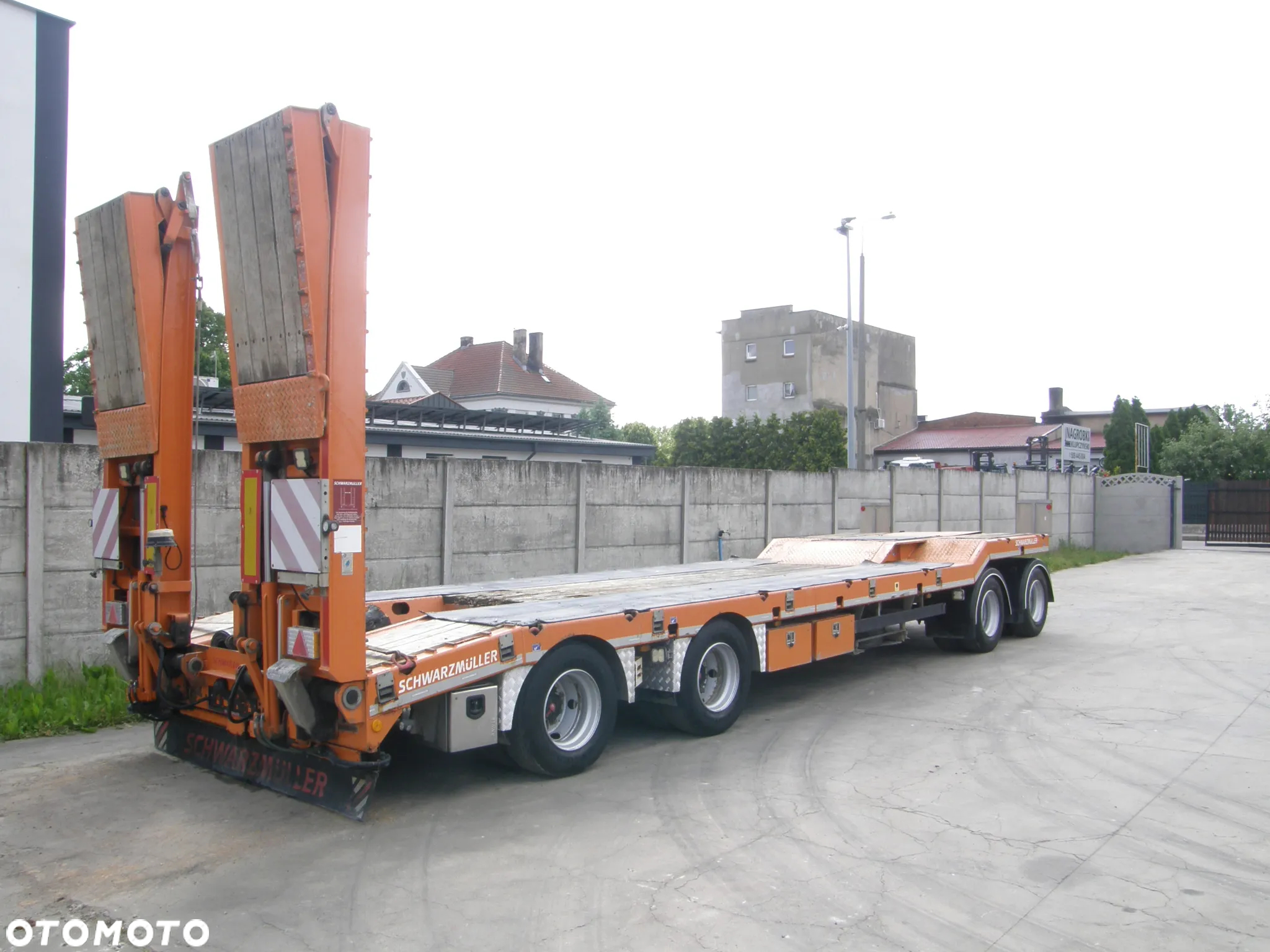 Schwarzmuller T4 2015 4 osiowa przyczepa niskopodwoziowa z Niemiec - 11