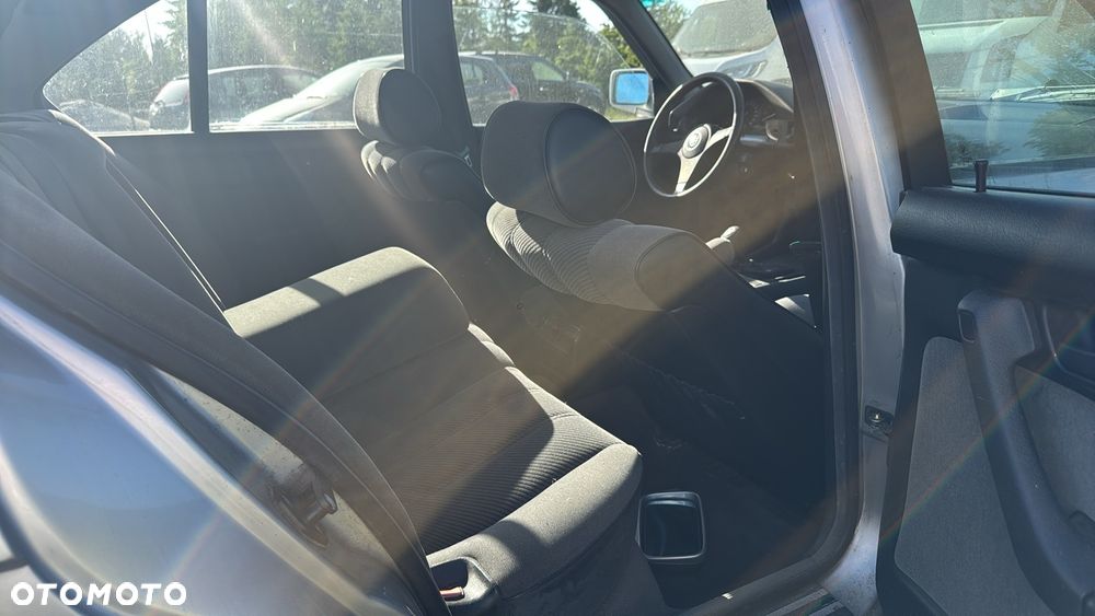 BMW Seria 5 525i - 7