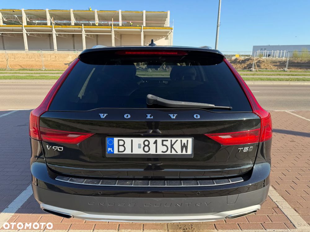 Volvo V90 Cross Country - 7
