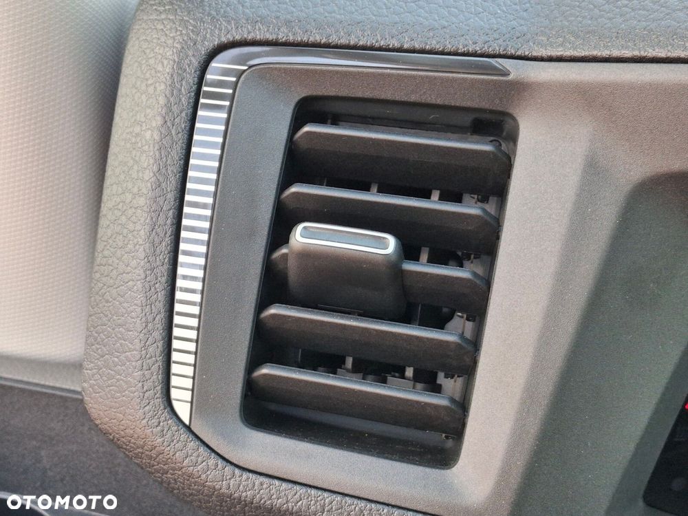 Volkswagen Crafter - 28