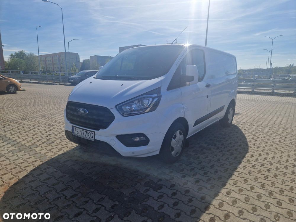 Ford TRANSIT CUSTOM - 1