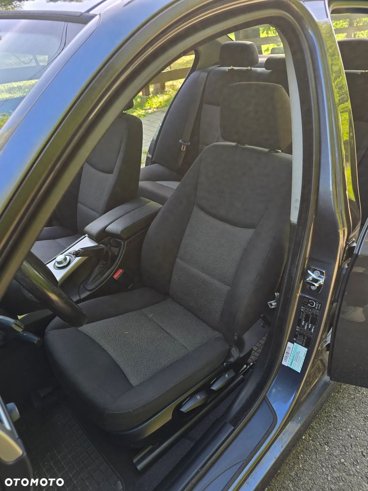 BMW Seria 3 318d - 21