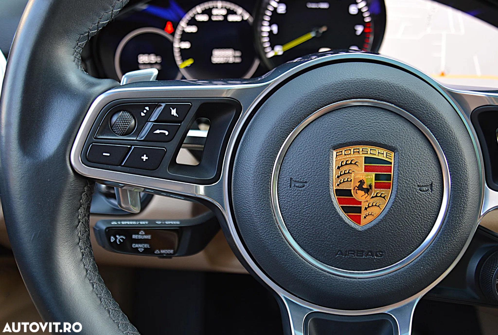 Porsche Cayenne Coupe E-Hybrid Tiptronic S Platinum Edition - 27