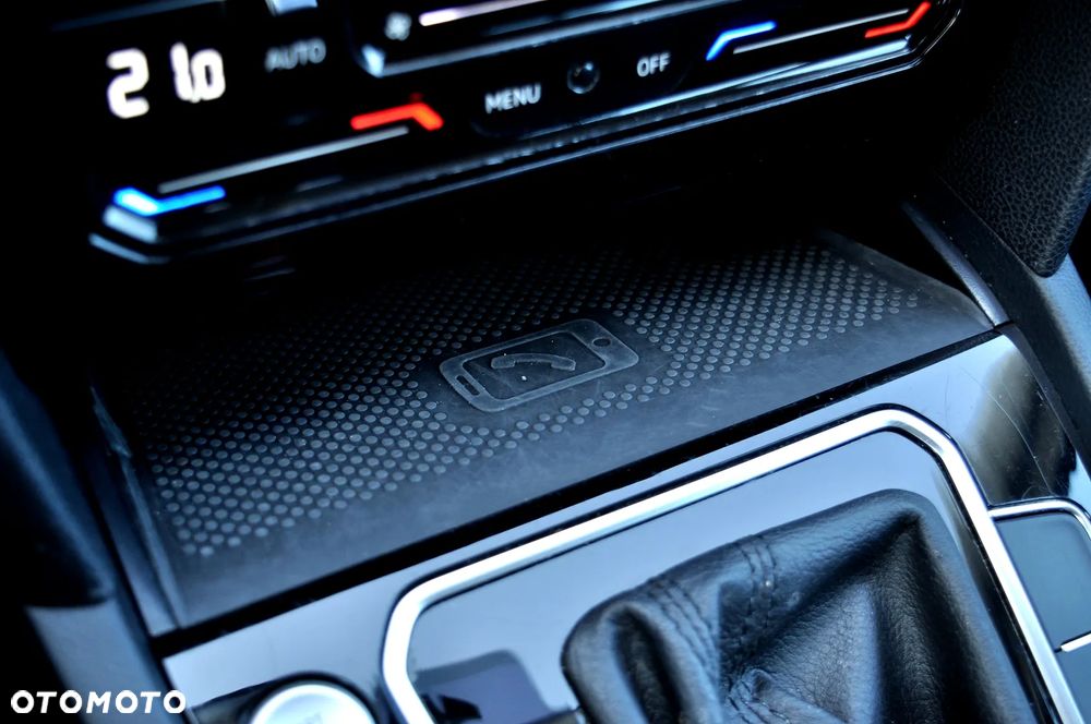 Volkswagen Passat 2.0 TDI EVO Elegance DSG - 28
