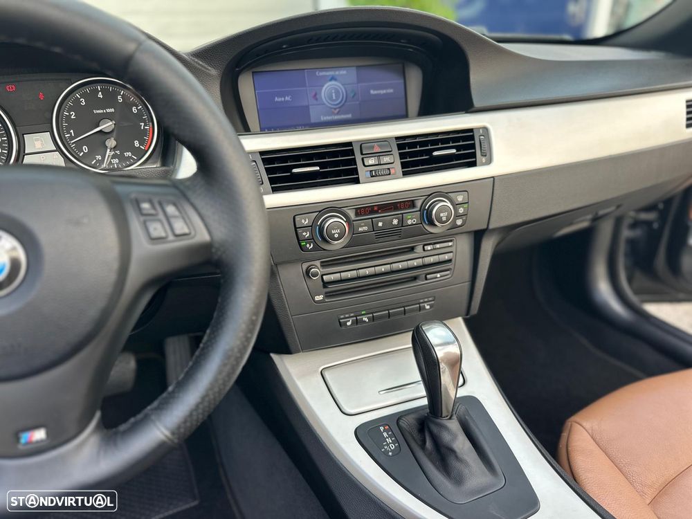 BMW 330 i Auto - 9