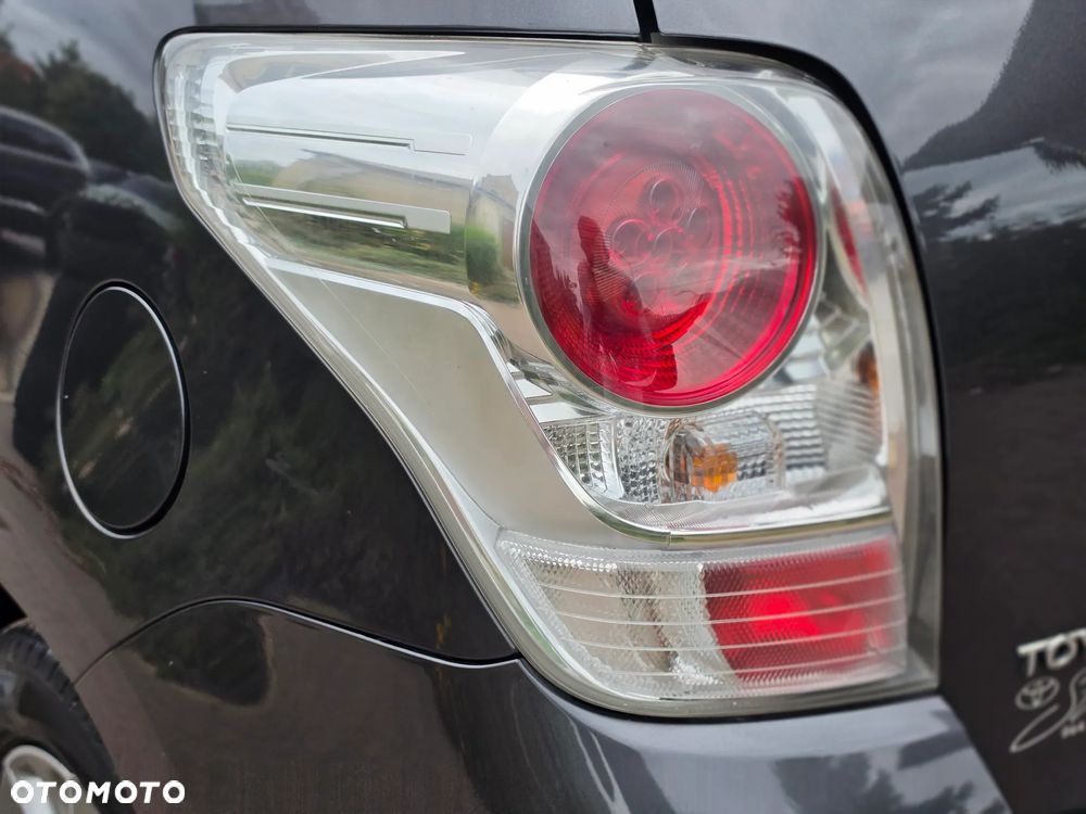 Toyota Verso - 7
