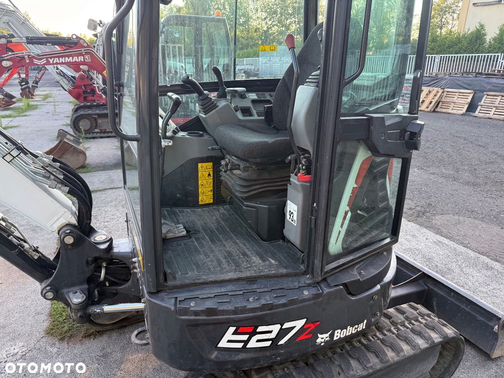 Bobcat Minikoparka E27z - 31