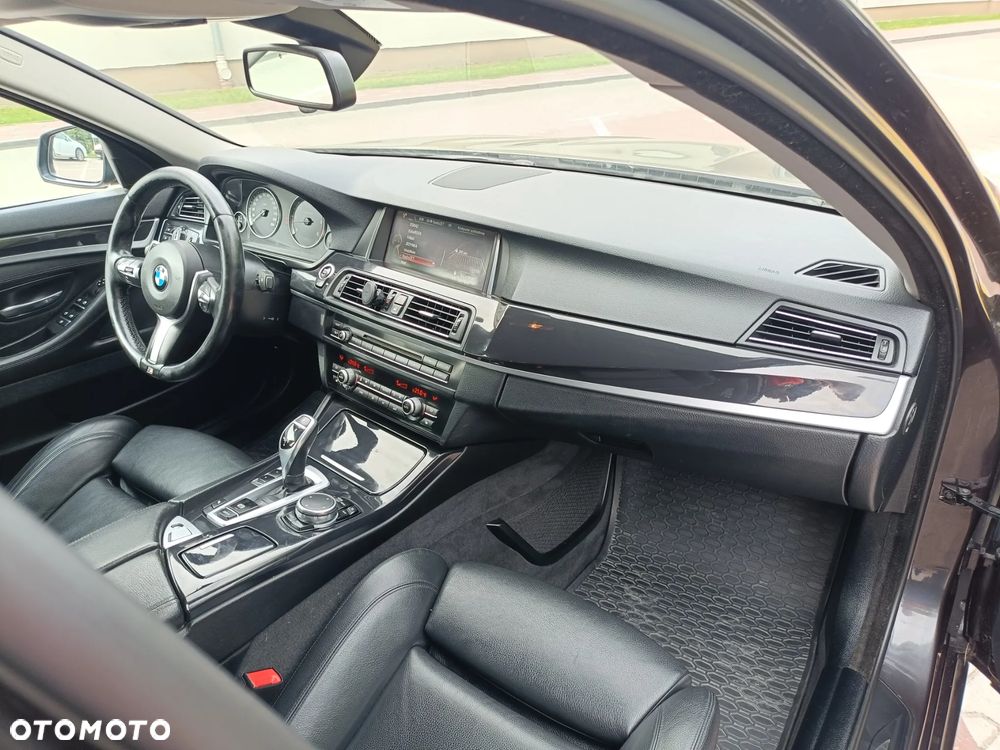 BMW Seria 5 530d xDrive - 9