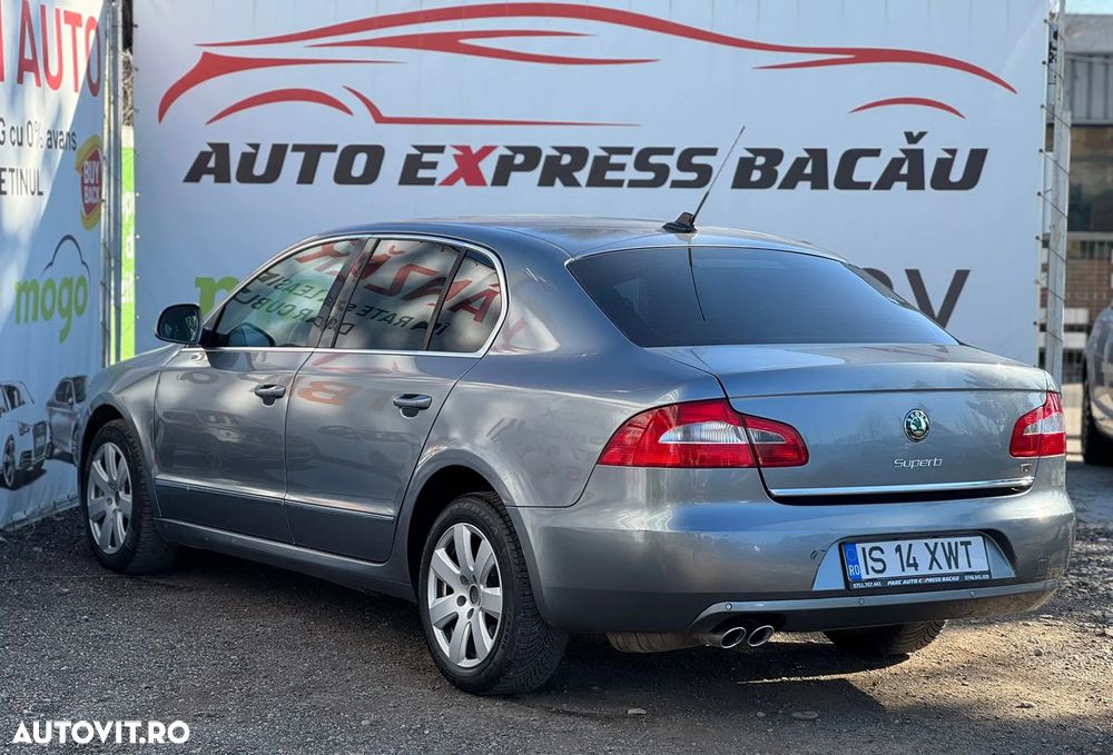 Skoda Superb 2.0 TDI Ambition DSG - 4