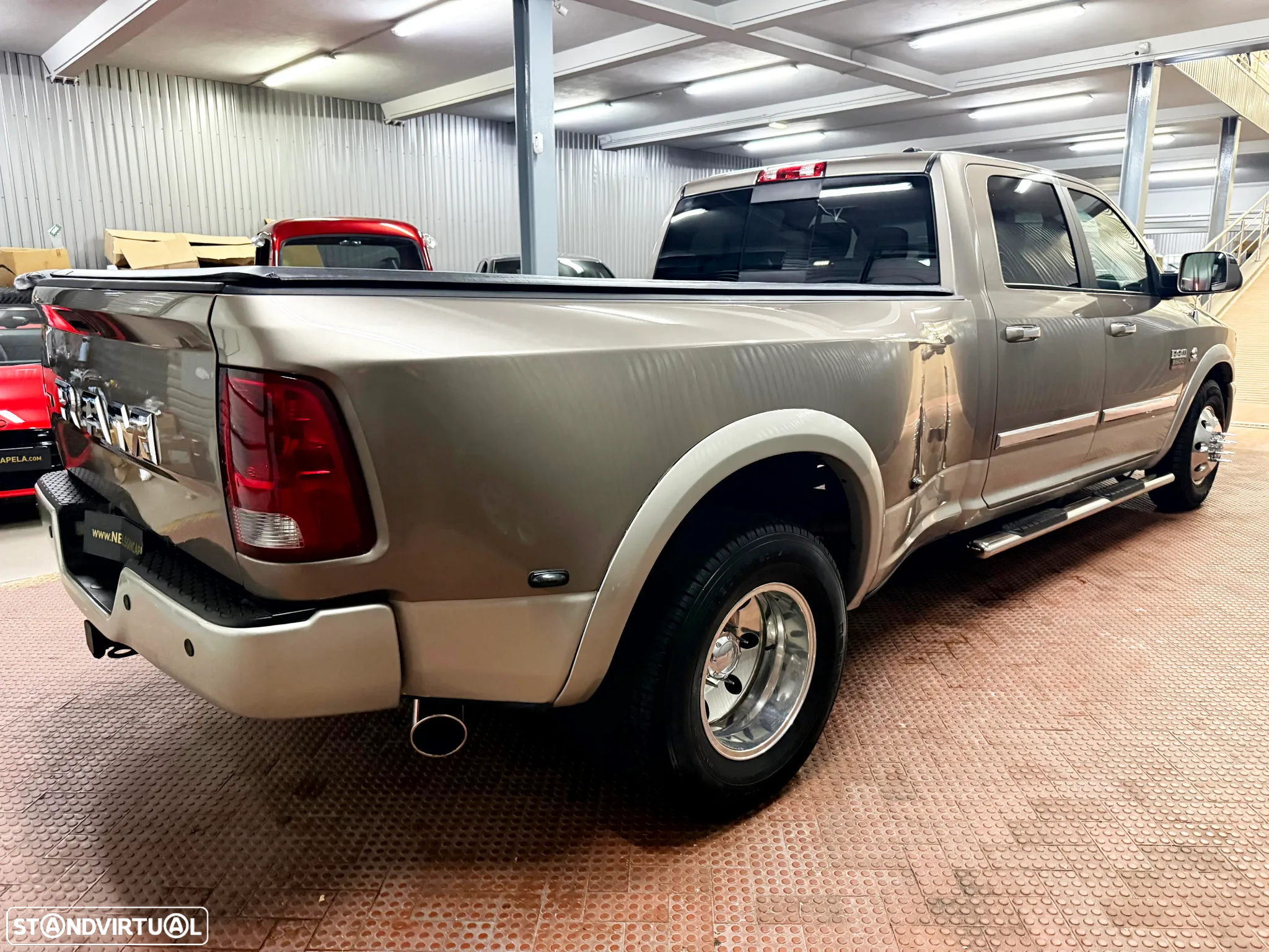 Dodge RAM 3500 Dually 6.7 Cummins Laramie - 10
