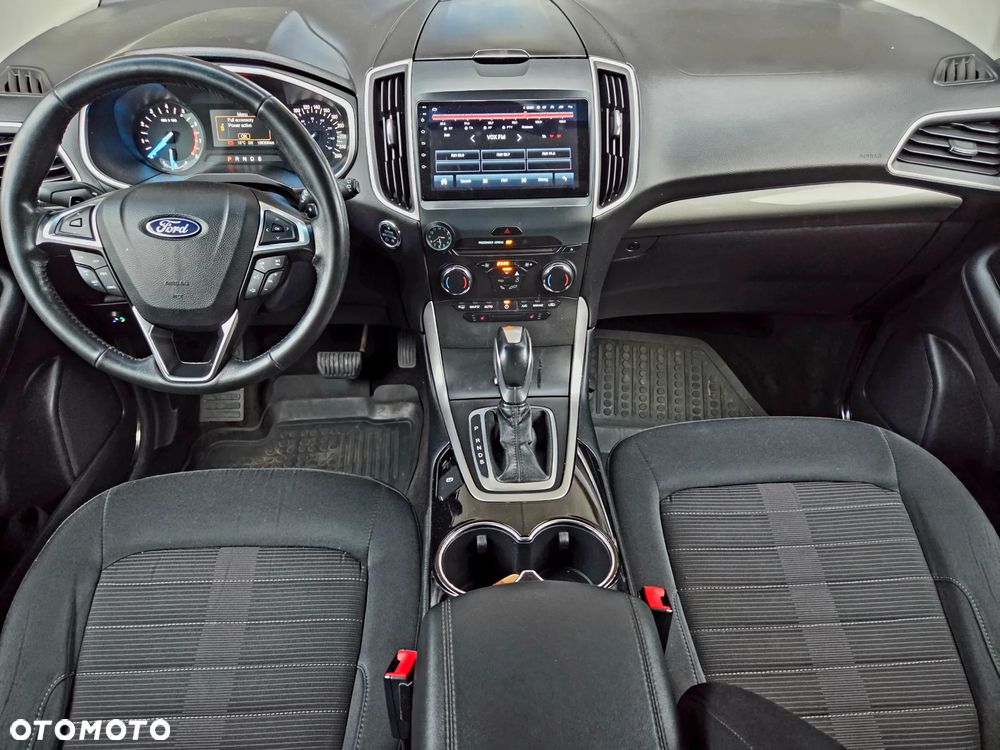 Ford Edge - 2