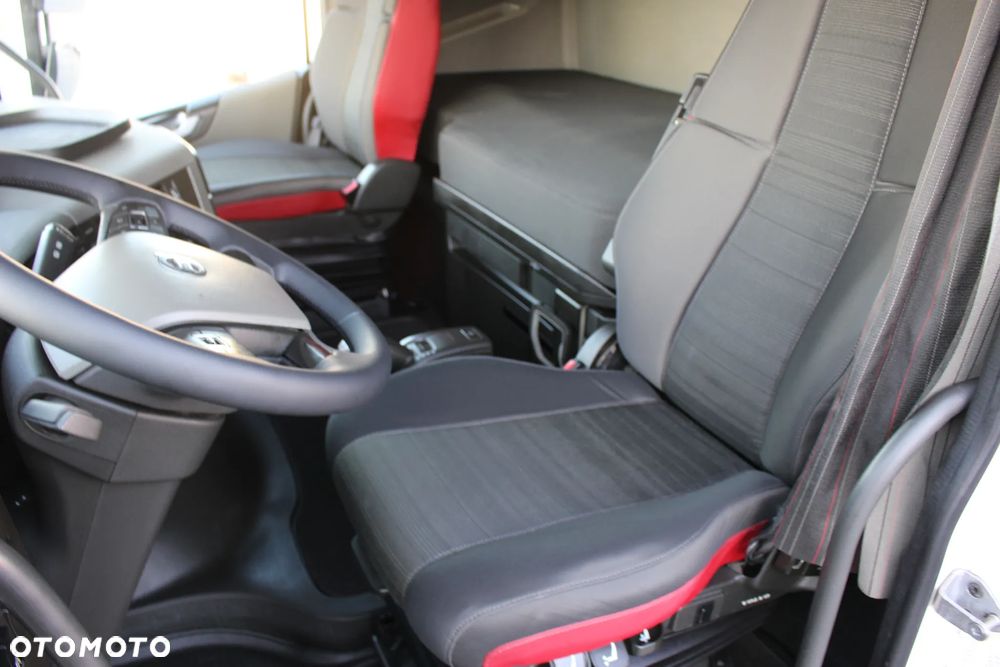 Volvo FH4 500 / LODÓWKA/ HYDRAULIKA /KLIMA POSTOJOWA/2 ZBIORNIKI/ XENON/ACC/E6/ *SERWIS FR*/ SUPER STAN / - 38