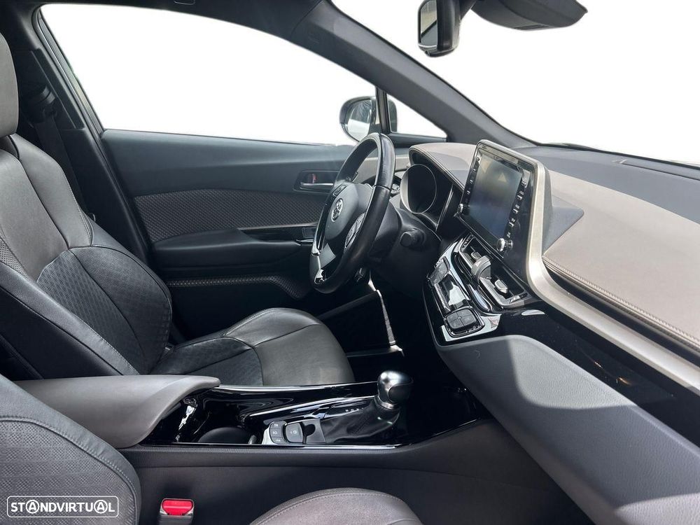 Toyota C-HR - 11