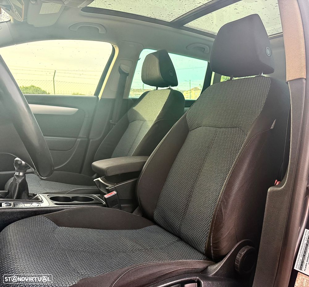 VW Passat Variant 1.6 TDI BlueMotion Trendline - 9