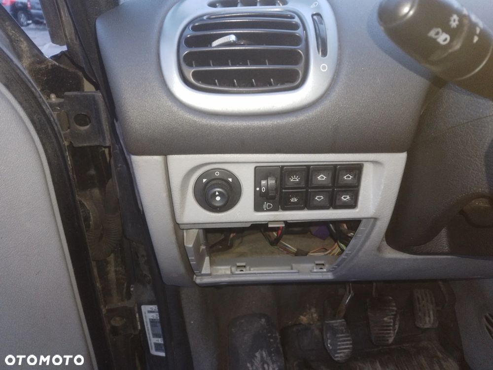 CITROEN XSARA PICASSO 04-12 LIFT 1.6 HDI  - SERWO HAMULCA - 24