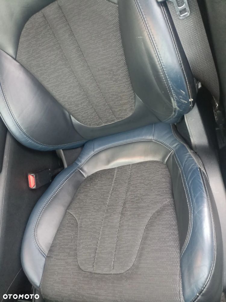 Chrysler 200 - 16