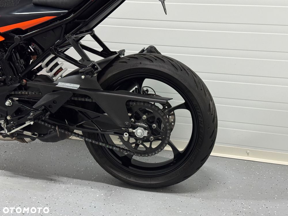 KTM RC 125 - 18