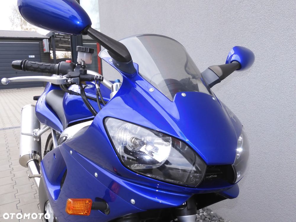 Yamaha R6 - 5