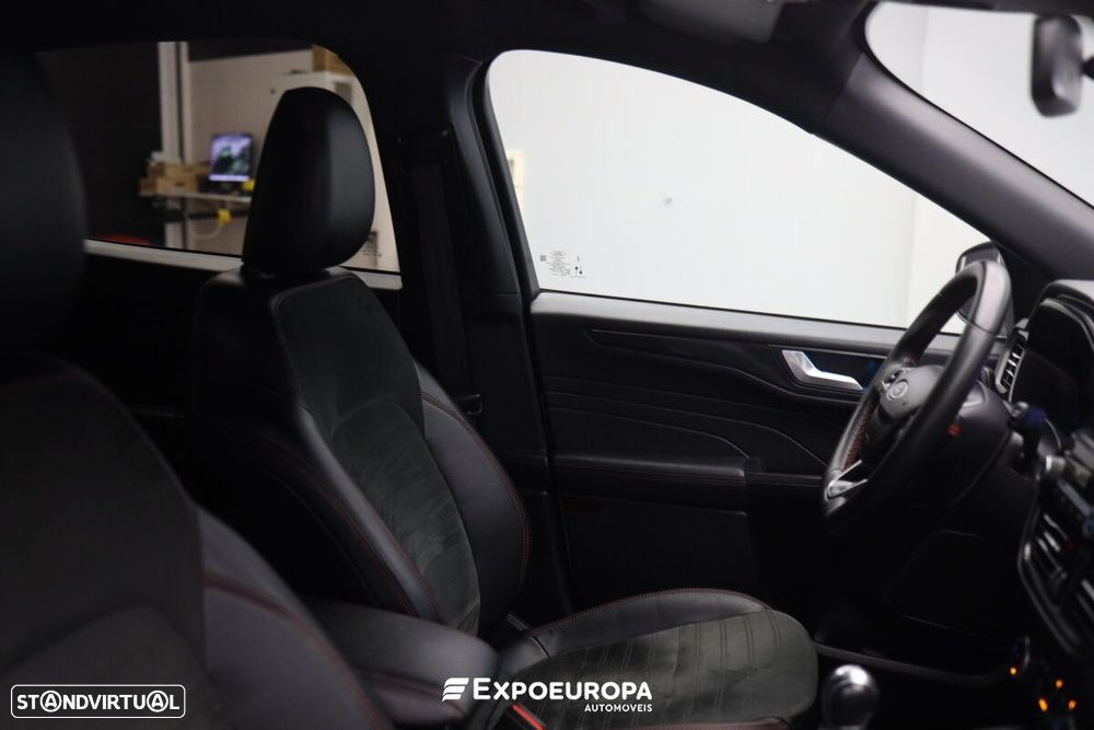 Ford Kuga 1.5 EcoBoost ST-Line Design - 32