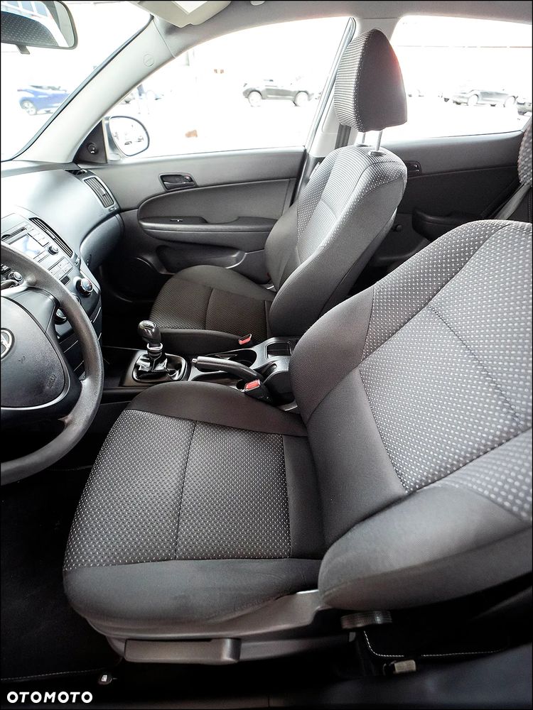 Hyundai i30 1.6 CRDi Edition 20 - 28