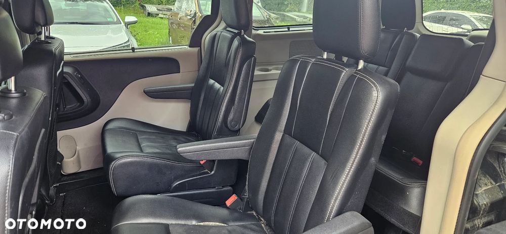 Chrysler Town & Country 3.6 Touring - 15