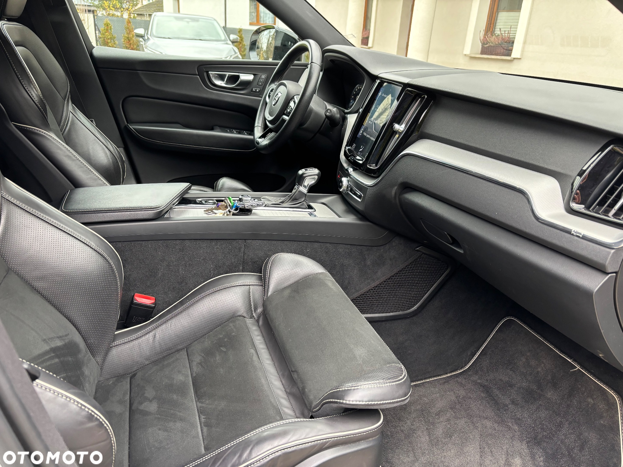 Volvo XC 60 D4 R-Design - 13