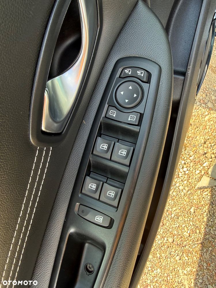 Renault Scenic 1.4 16V TCE Bose Edition - 25