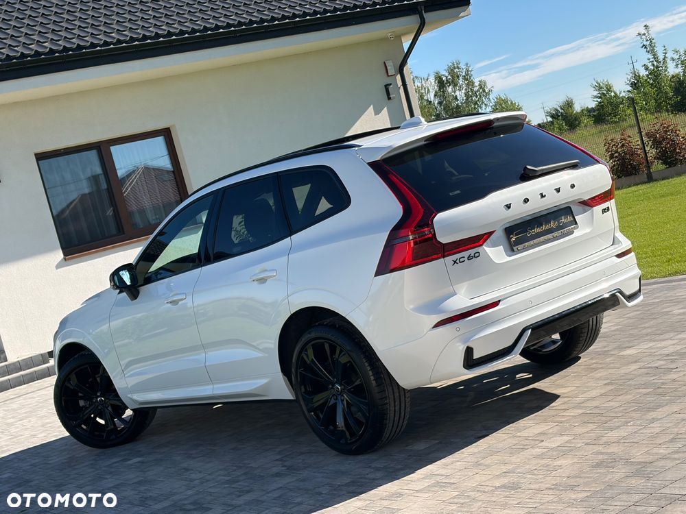 Volvo XC 60 B5 B AWD Ultra Black Edition - 3