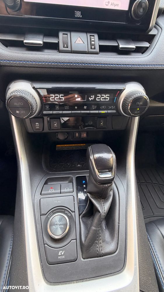 Toyota RAV4 2.5 VVT-iE 4x4 Luxury Premium - 16
