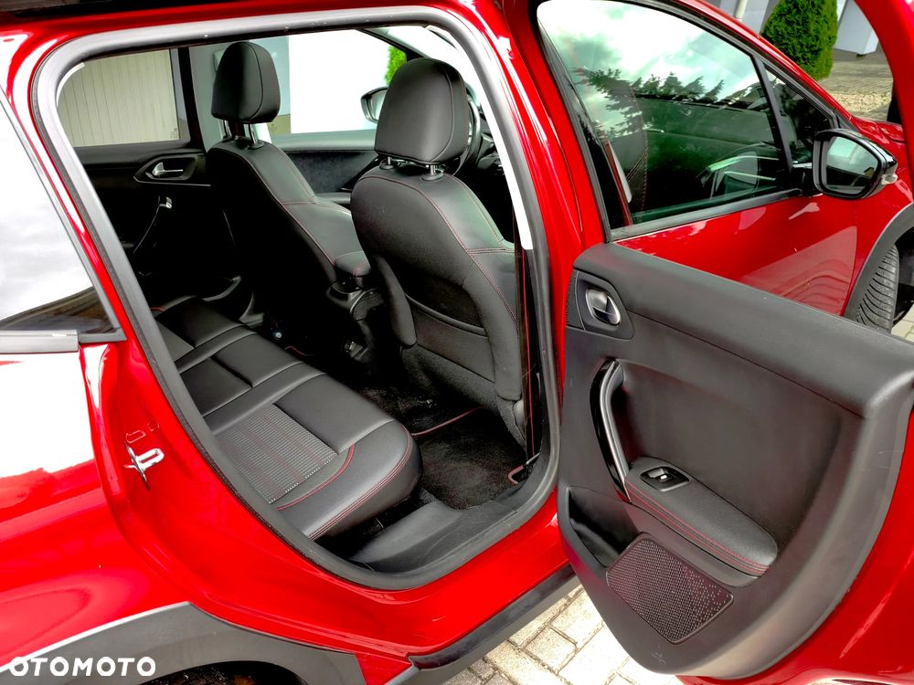 Peugeot 2008 PureTech 110 Stop&Start EAT6 GT-Line Edition - 8