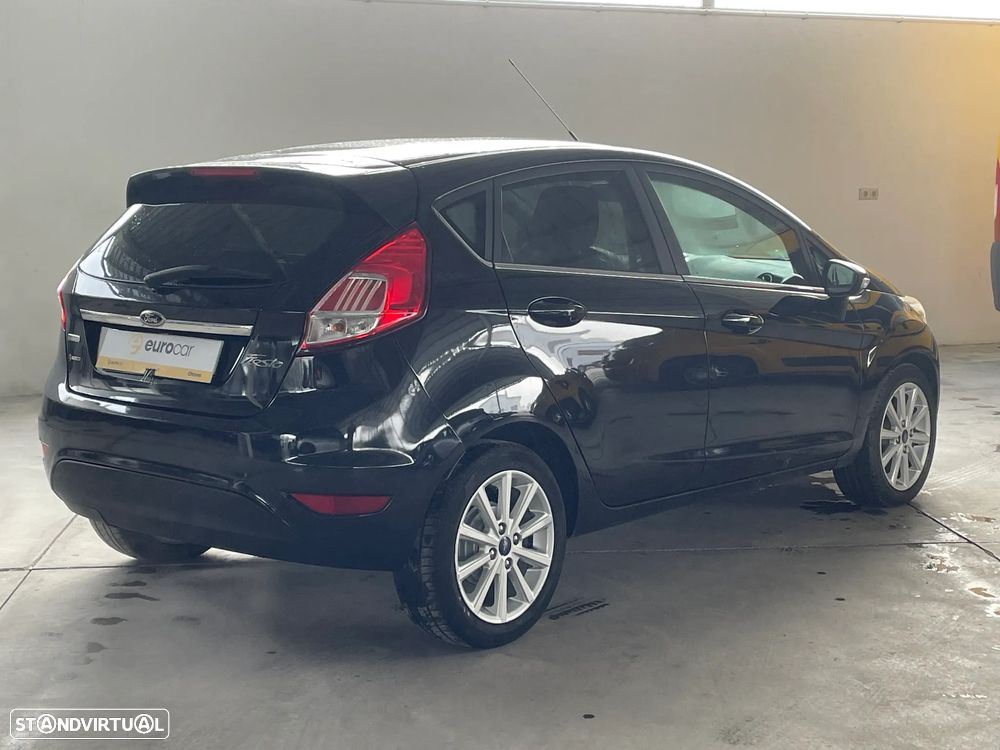 Ford Fiesta 1.0 EcoBoost S&S TITANIUM - 5