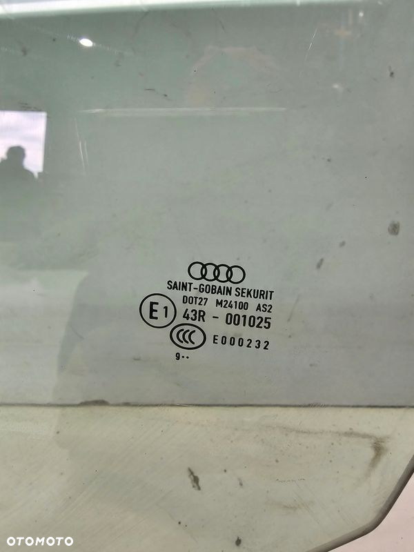 SZYBA BOCZNA DRZWI LEWY PRZÓD AUDI A3 8P 5-DRZWI 2009R 8P4 - 3