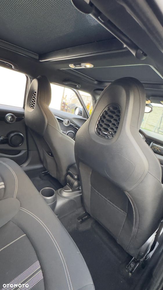 MINI Cooper John Works Trim - 25