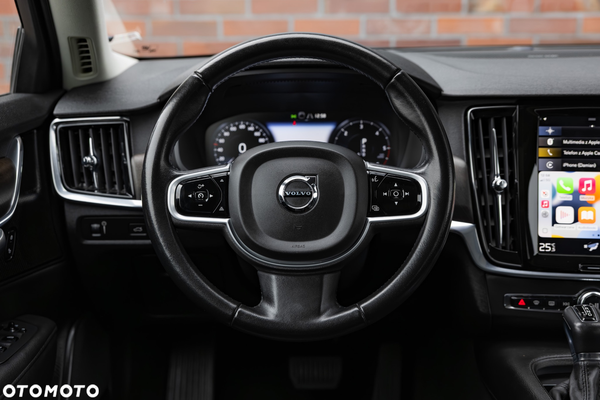 Volvo V90 Cross Country D5 AWD Geartronic - 29