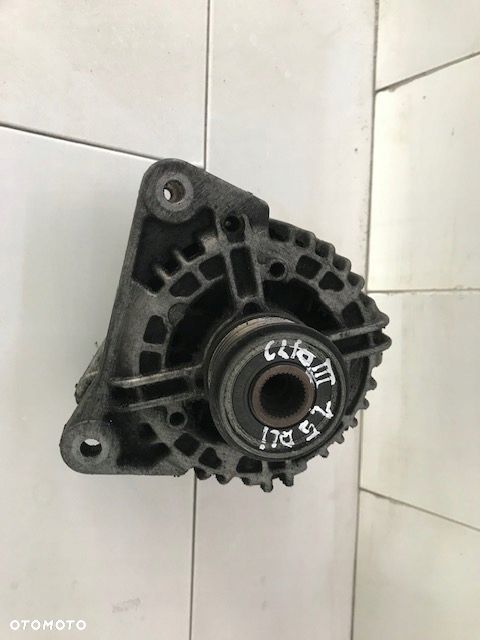 ALTERNATOR CLIO III 1,5DCI 8200660033 0124425071 - 1