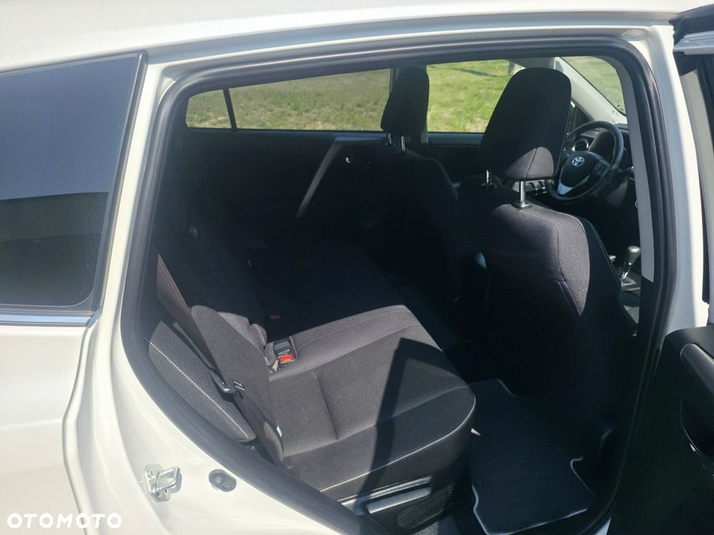 Toyota RAV4 - 11