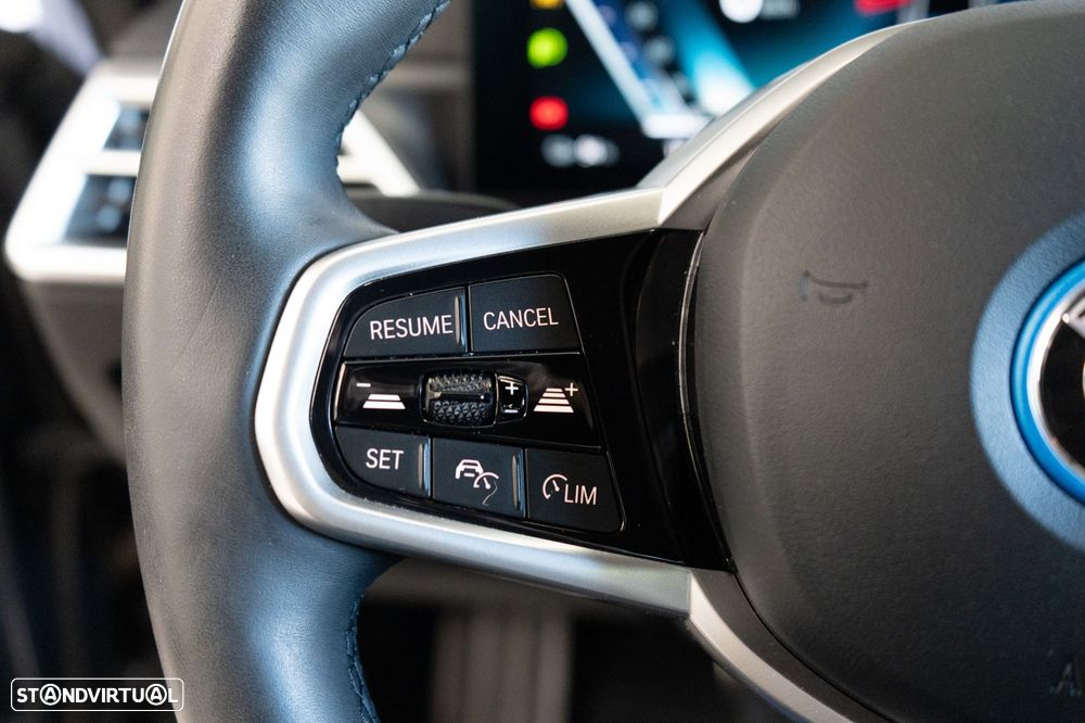 BMW i4 eDrive40 Pack Desportivo M - 29