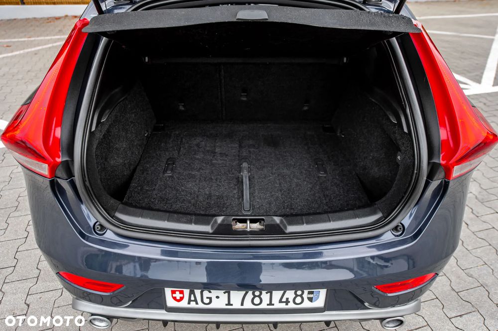 Volvo V40 T3 R-Design Summum - 18