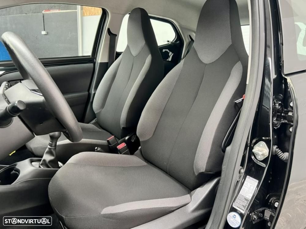 Toyota Aygo x-business - 18
