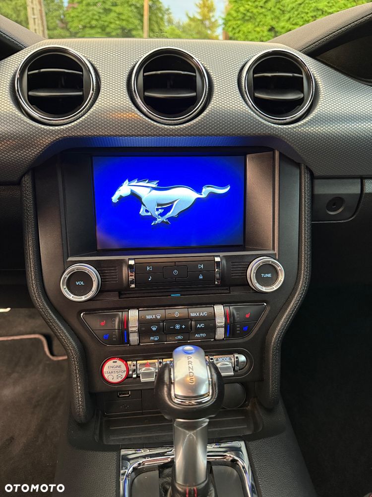 Ford Mustang 5.0 V8 GT - 19