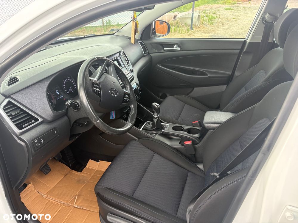 Hyundai Tucson 1.6 GDI BlueDrive Comfort 2WD - 22
