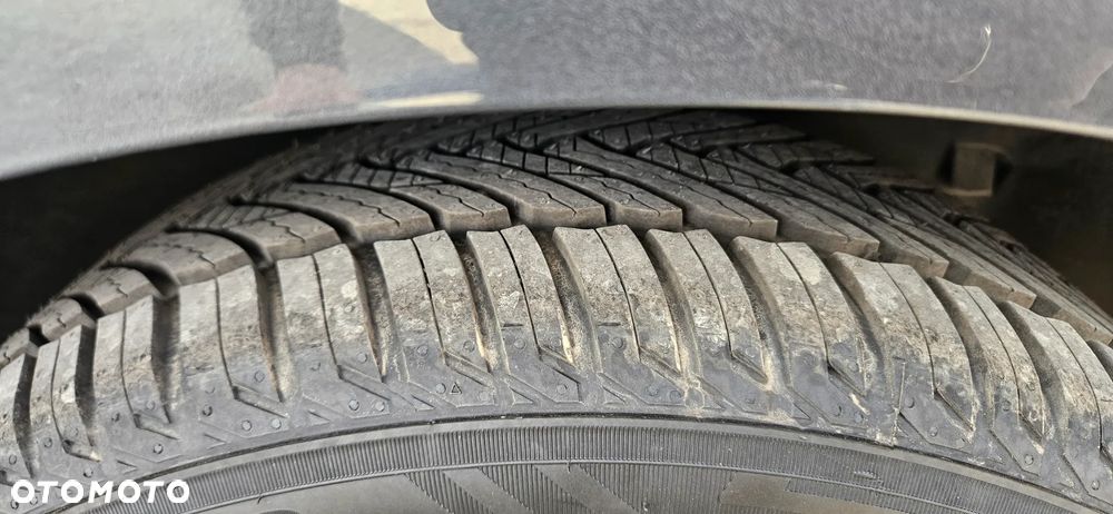 Citroën C4 HDi 115 Exclusive - 21