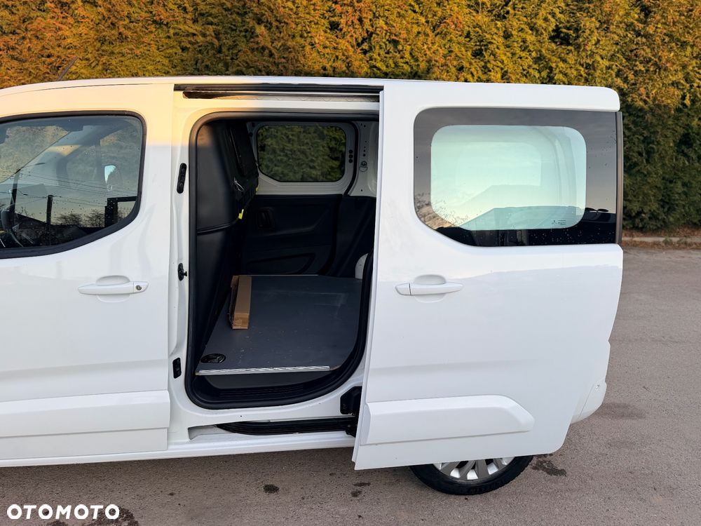 Peugeot Partner  21r 130 HK Niski przebieg 1wł ASO 5 dzwi Euro6.2/ford/opel/citroen - 13