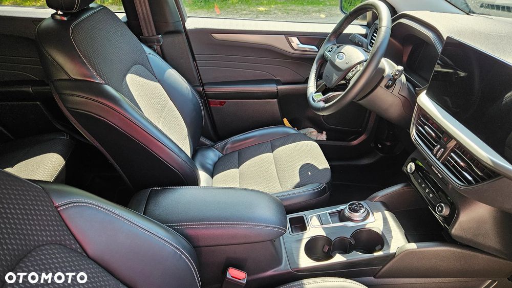 Ford Kuga - 21