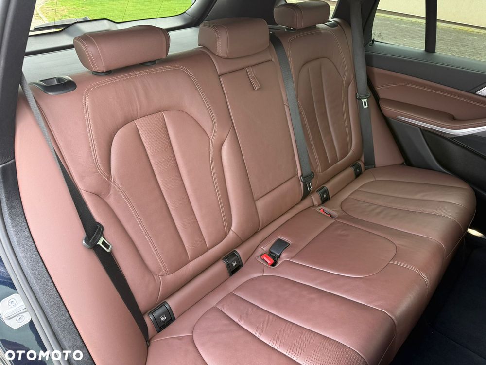 BMW X5 xDrive40i mHEV - 11