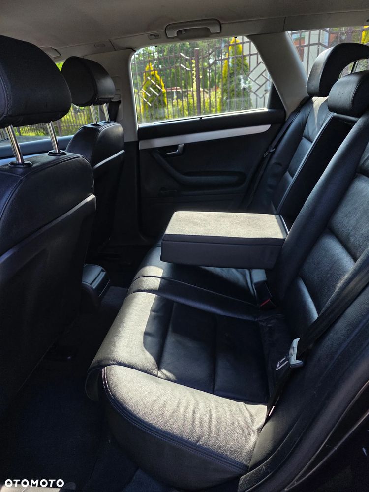 Audi A4 Avant - 11