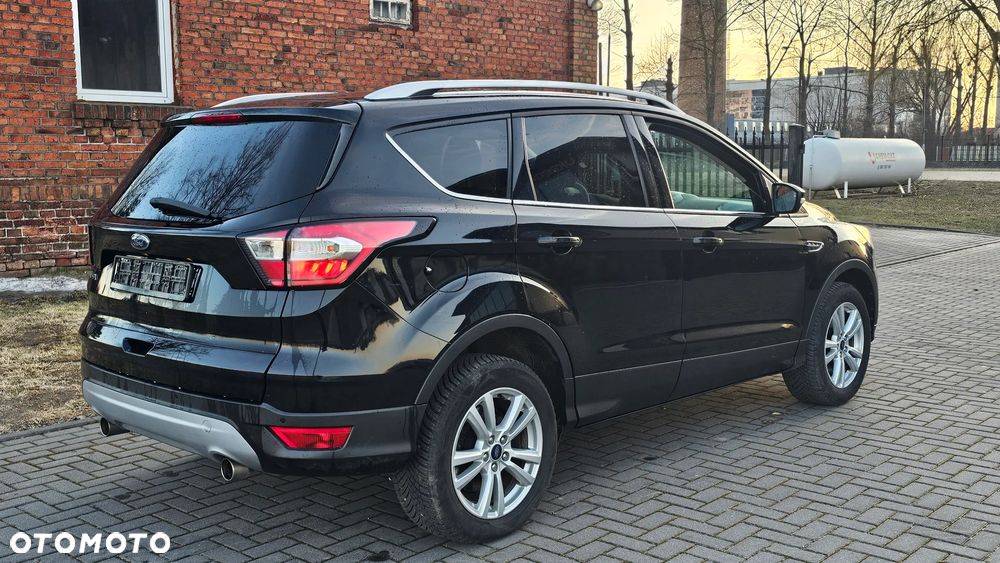 Ford Kuga - 37