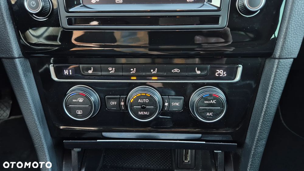 Volkswagen Golf 1.4 TSI BlueMotion Technology Cup - 22