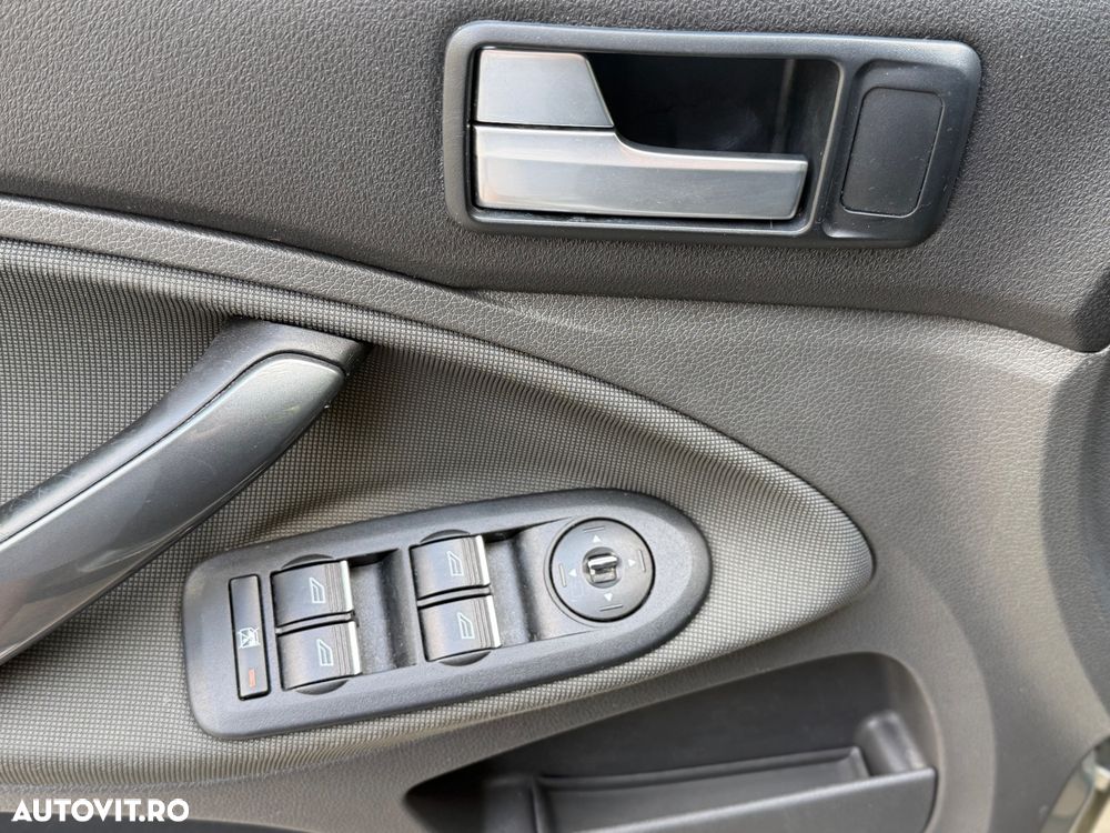 Ford Kuga 2.0L TDCi DPF Trend - 13