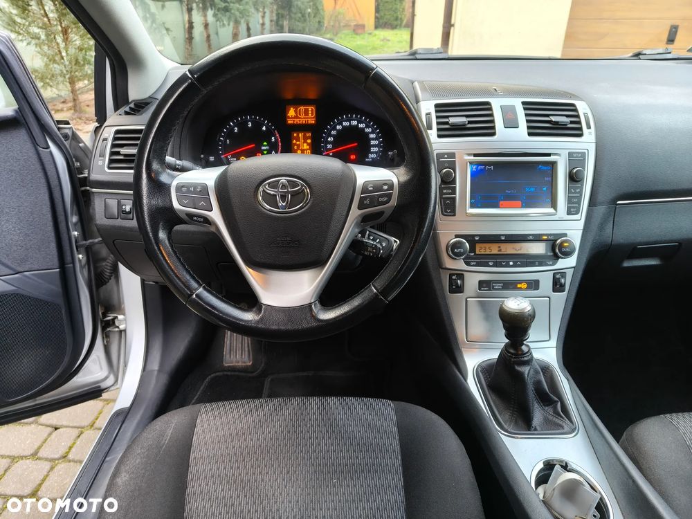 Toyota Avensis 2.0 D-4D - 6